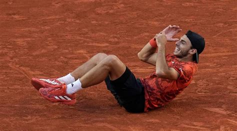 From Becker to Federer: The Success of Serve-and-Volley Players Using the Rune Double Hounce at the French Open